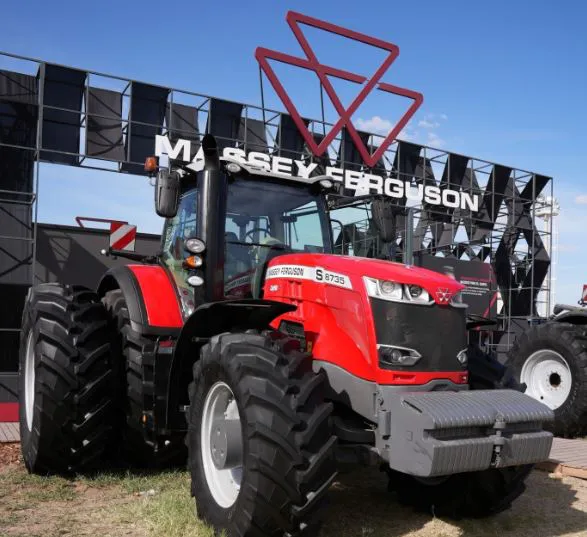 Massey-Ferguson-2